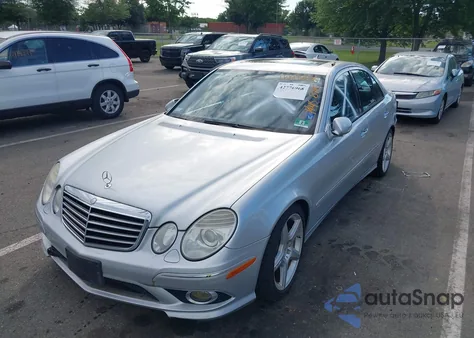 2009 Mercedes-Benz E 350 z USA, uszkodzony, nr VIN WDBUF56X99B389481